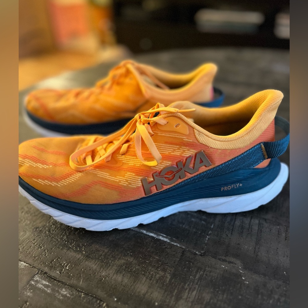 HOKA MACH SUPERSONIC size 10
